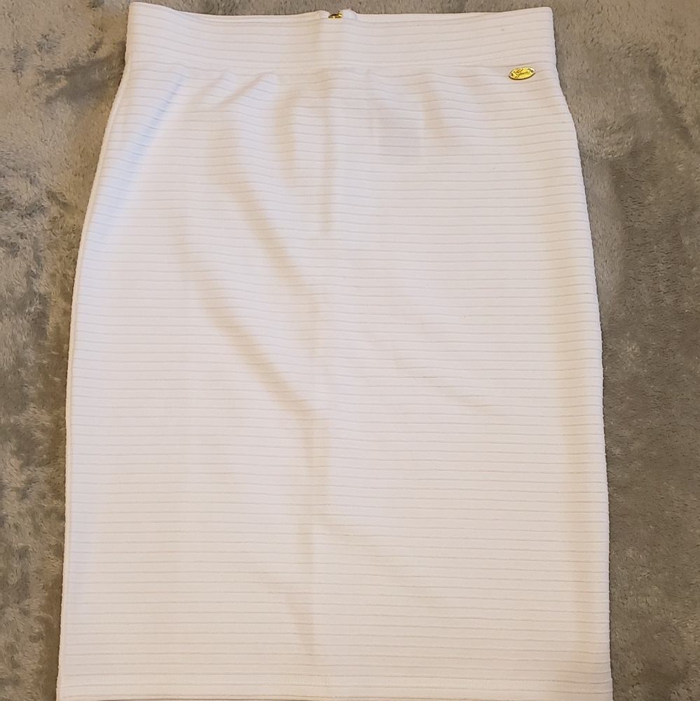 Withe skirt- falda blanca